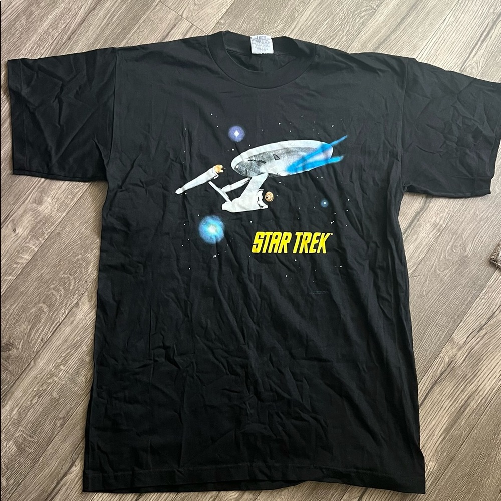 Vintage 1995 Star Trek t shirt by Stanley Desantis